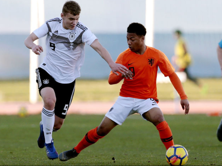 关于风云突变！多伦多猛龙清晨官宣签约，足总杯版图或变，压力陡增，医务组通报恢复的信息-爱游戏平台体验