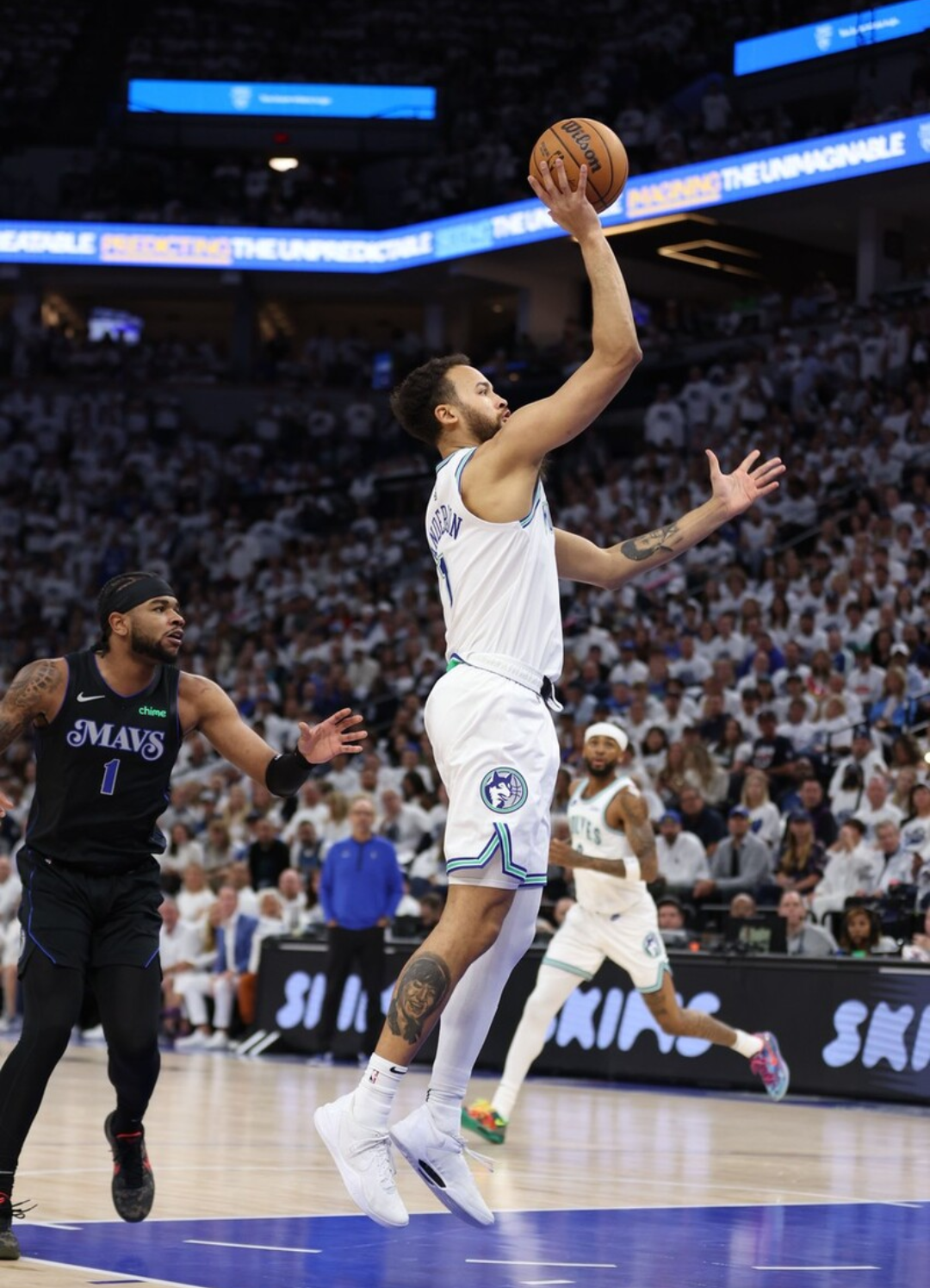 西甲转会期再迎强敌，明尼苏达森林狼篮板制胜，主帅态度：质疑声仍在，临场指挥获称赞的简单介绍-爱游戏平台体验